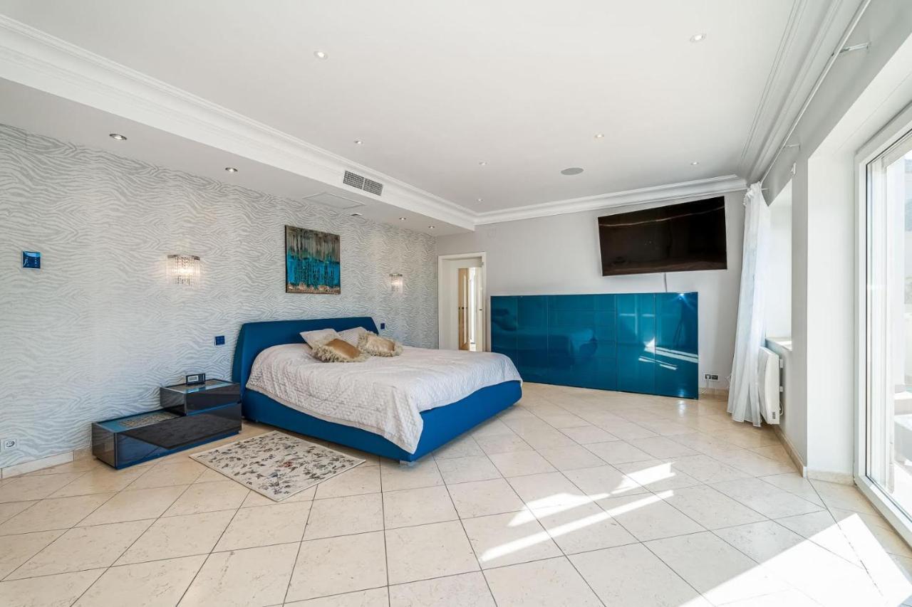 Svim, Walking Distance To The Beach! Marbella