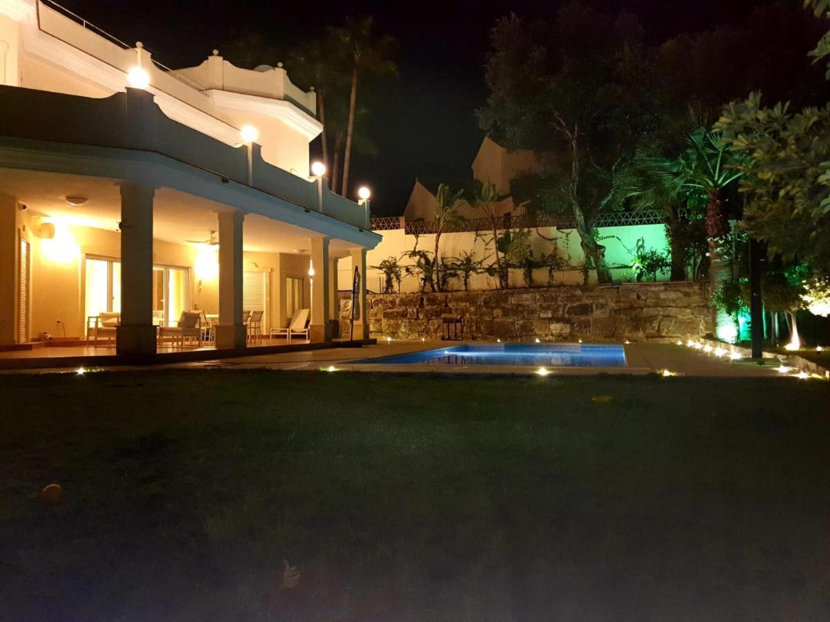 Svim, Walking Distance To The Beach! Villa