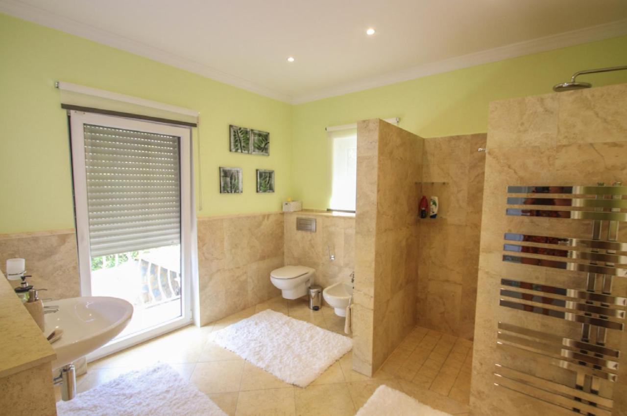 Villa Svim, Walking Distance To The Beach! Marbella